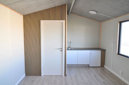 Annex 3.95 x 5.5 x 3.5 m (WxLxH)