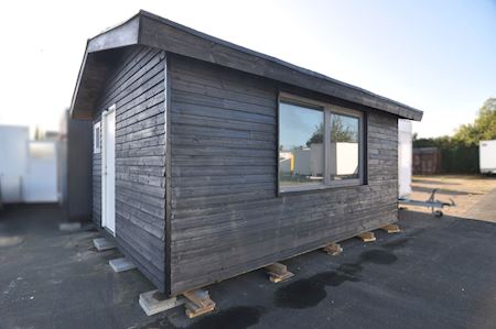 Annex 3.95 x 5.5 x 3.5 m (WxLxH)