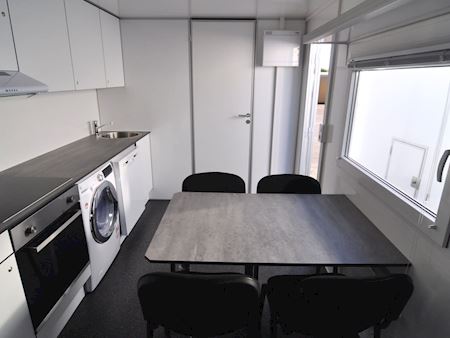 Model 660: Living trailer 2 people