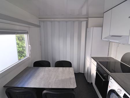 Model 660: Living trailer 2 people
