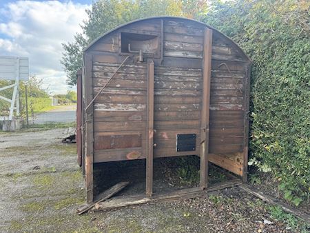Togvogn med patina