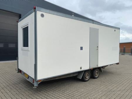 Crew trailer for 4 people