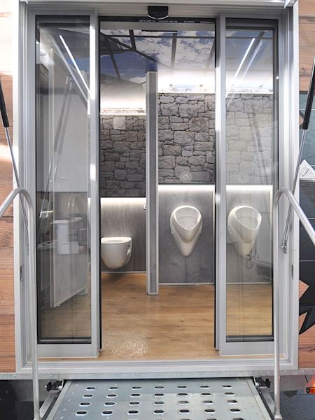 730 VIP toiletvogn 3-1-3