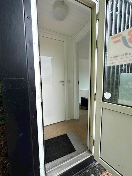 Rigtig fin Kontor Container