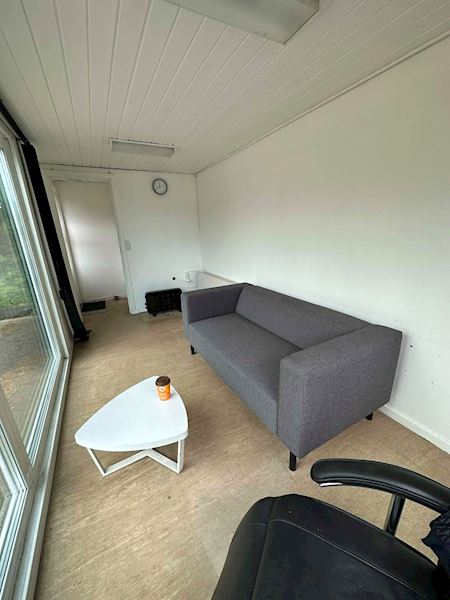 Rigtig fin Kontor Container