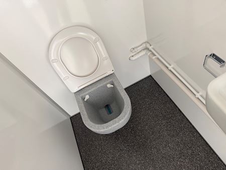 Vacuum toilet med to toiletter