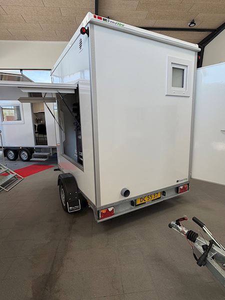 Vacuum toilet med to toiletter