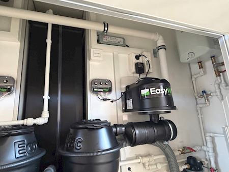 Vacuum toilet med to toiletter