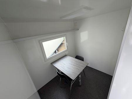TYPE 320: 4 PERSONERS SPISEVOGN/KONTOR MED TOILET